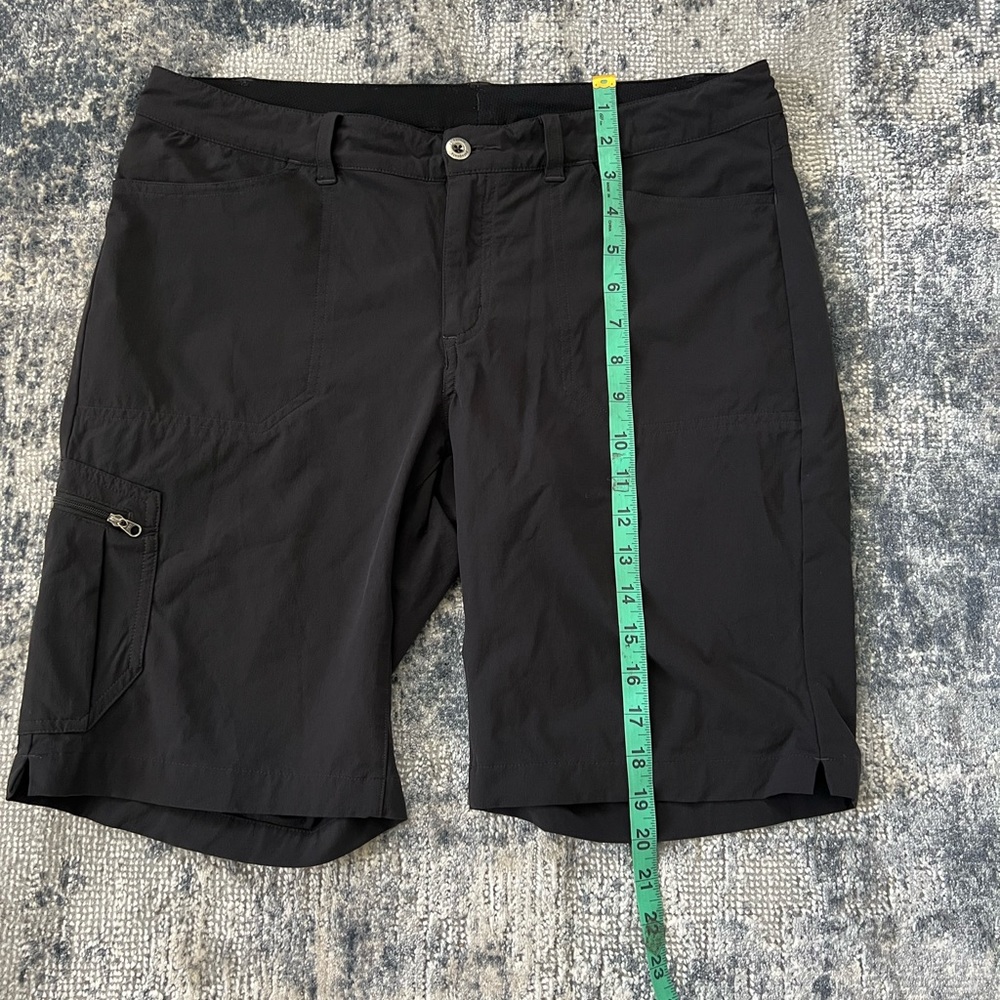 Patagonia Black shorts size 10. - Picture 5 of 10